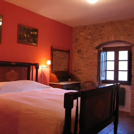 Castell De Riudabella 公寓