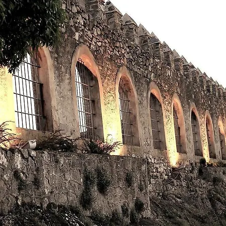 Castell De Riudabella Apartamento *